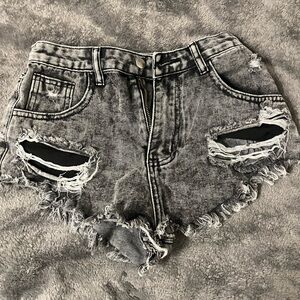 size 27 black shein jean shorts